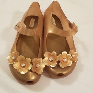 Like New Mini Melissa size 11